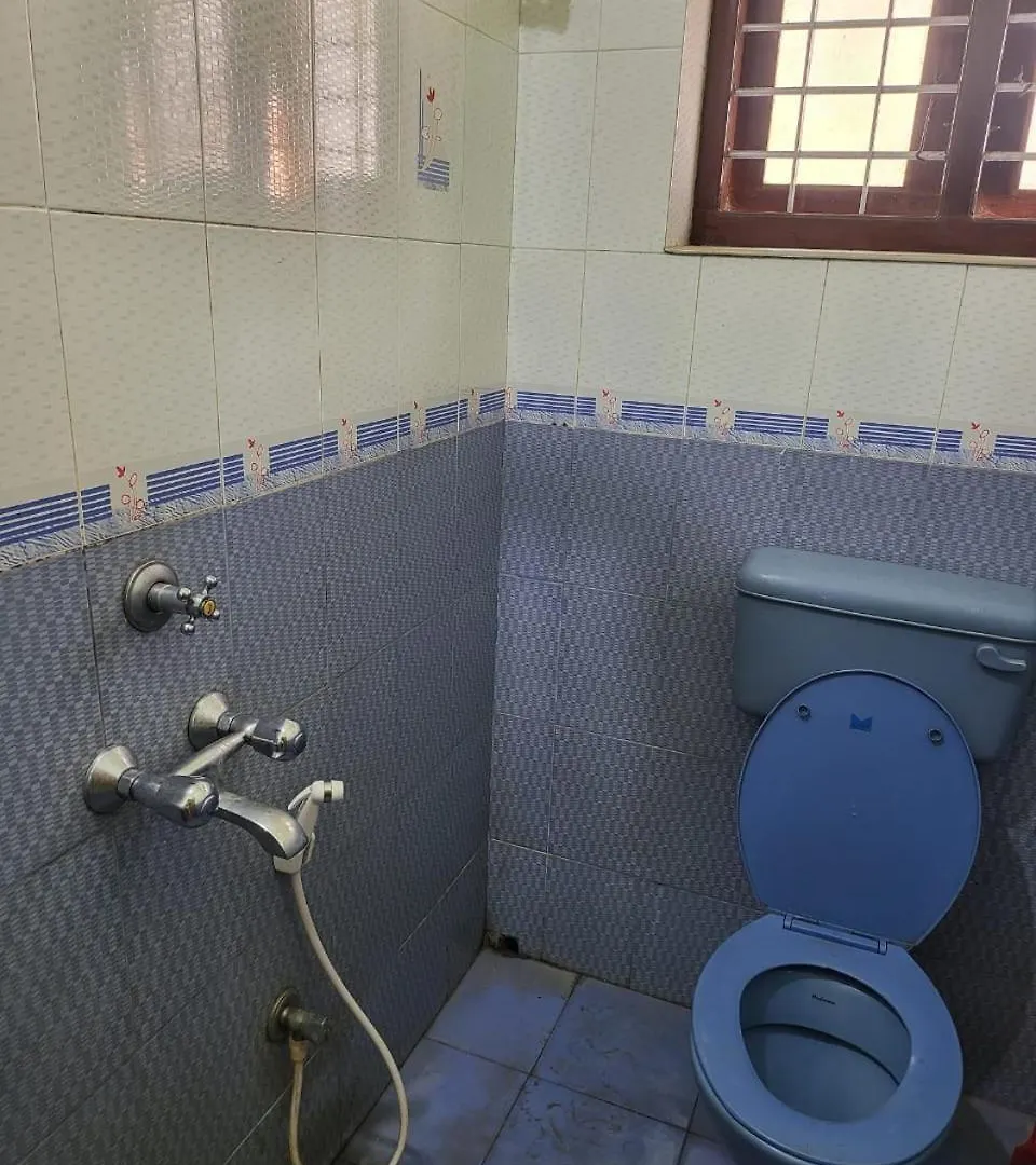 Lejlighed Ac Executive Rooms Thiruvananthapuram Indien